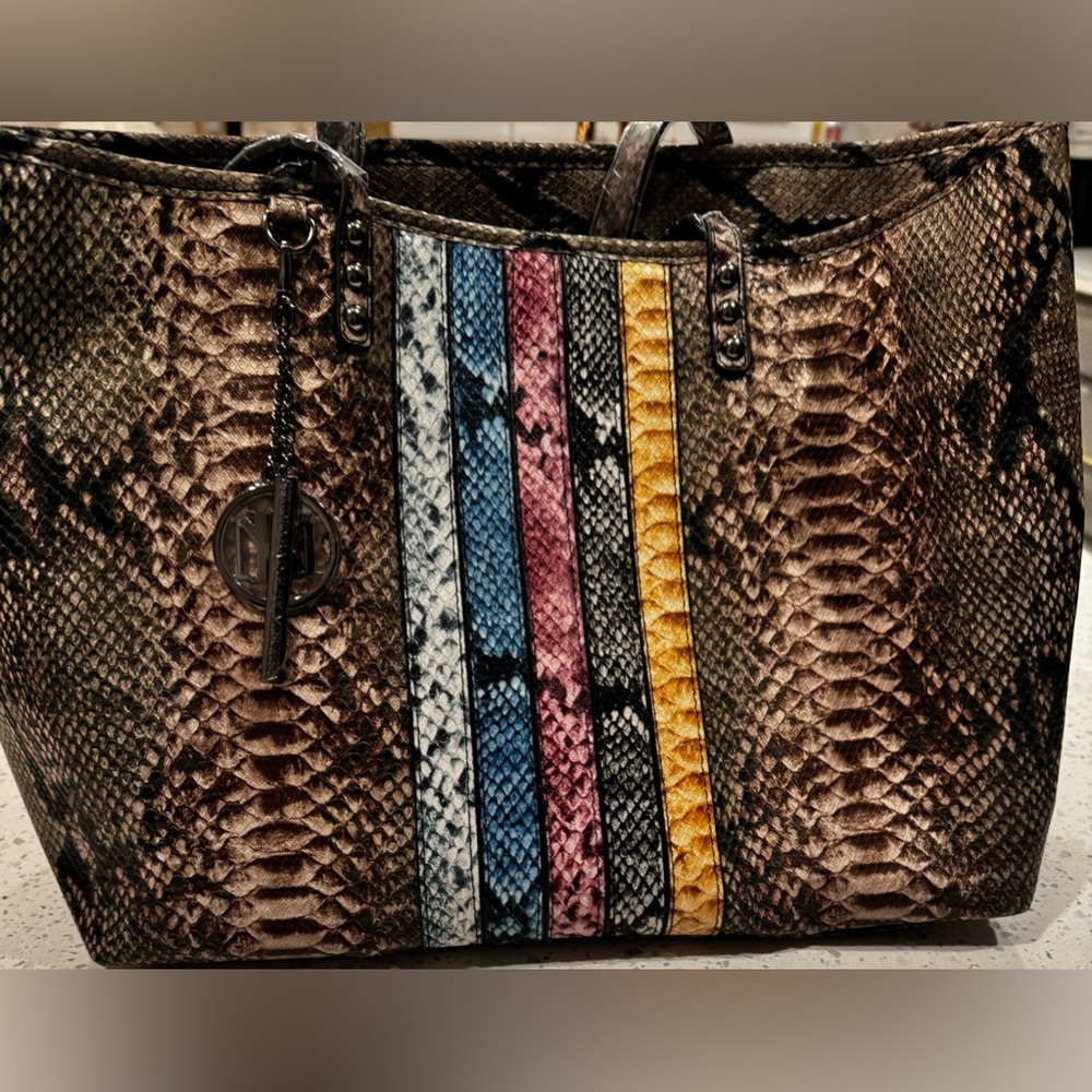 Badgley Mischka Tote (NWT)
